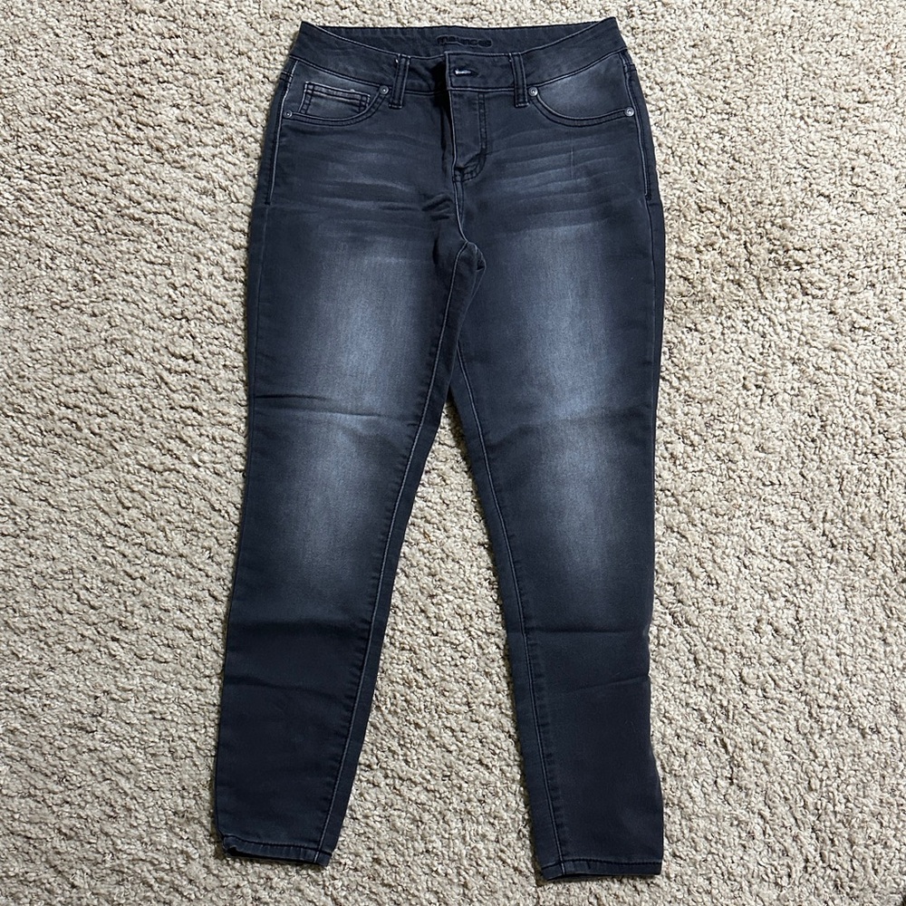 Maurice’s Elegant Black Skinny Jeans for Women small short